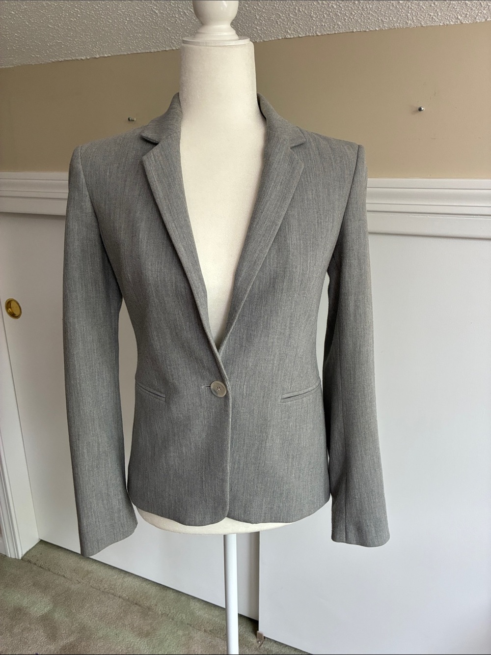 Express Gray Single-Button Tailored Women's Blazer